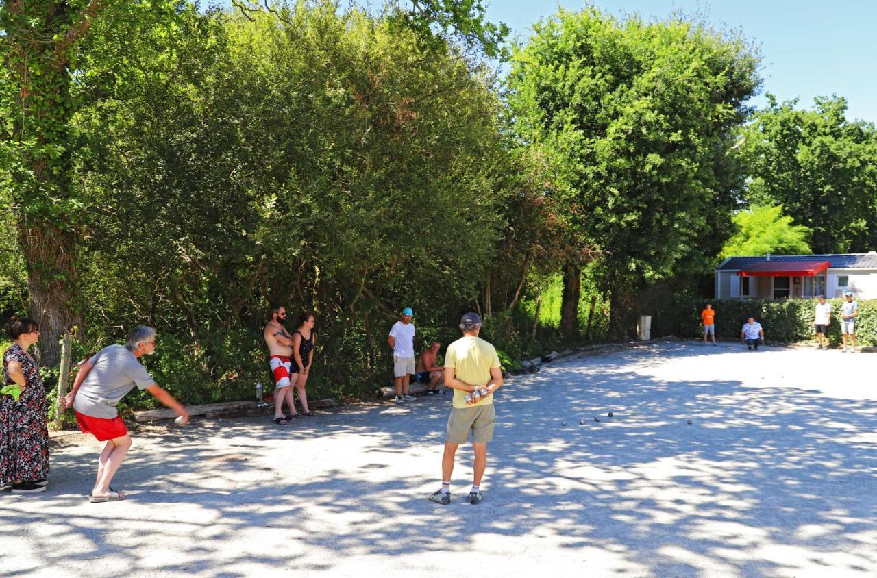Camping De L'Etang Du Pays Blanc Guérande Exteriör bild