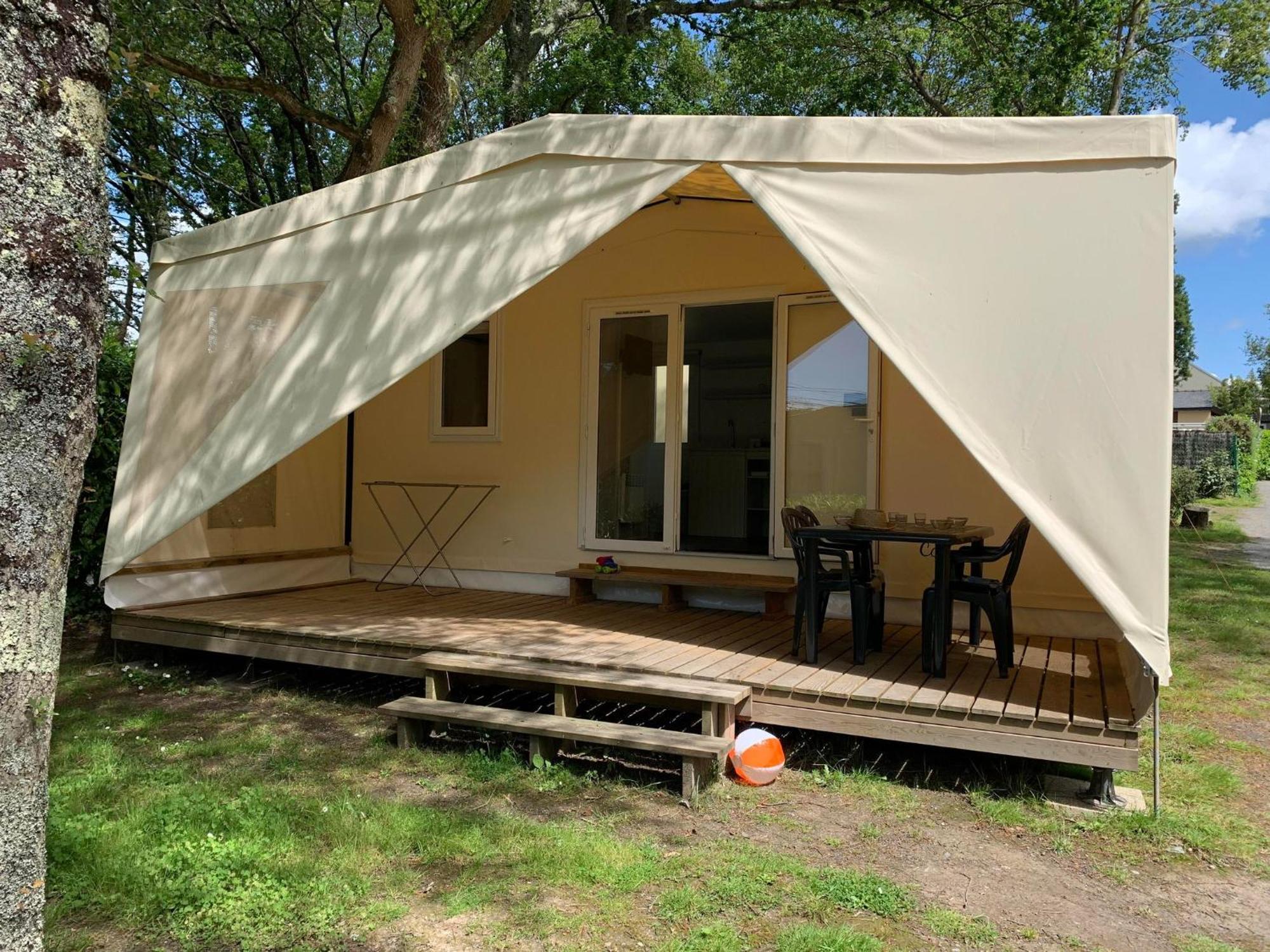 Camping De L'Etang Du Pays Blanc Guérande Exteriör bild